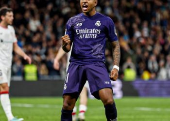 Liga : le Real Madrid tient son rang et douche les espoirs des Barcelonais