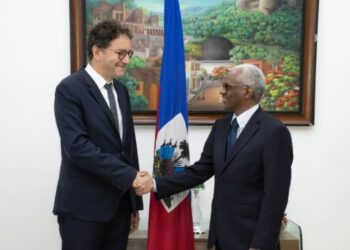 Le président du Conseil présidentiel reçoit l'ambassadeur français en Haïti
