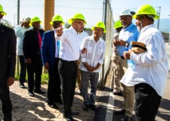 Leslie Voltaire visite E-Power et une sous-station de l’EDH