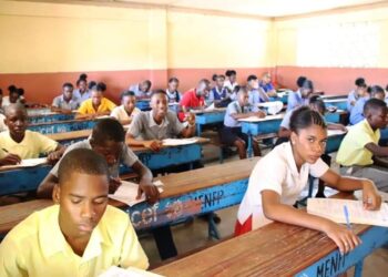 Déroulement de la première journée des examens de 9e A.F