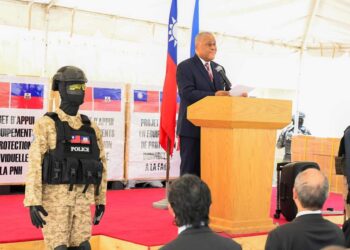 Le gouvernement haïtien reçoit un lot d’équipements de protection personnelle pour la PNH et les FAD'H