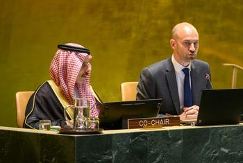Conflit israélo-palestinien : des dizaines de pays plaident pour la solution à deux États