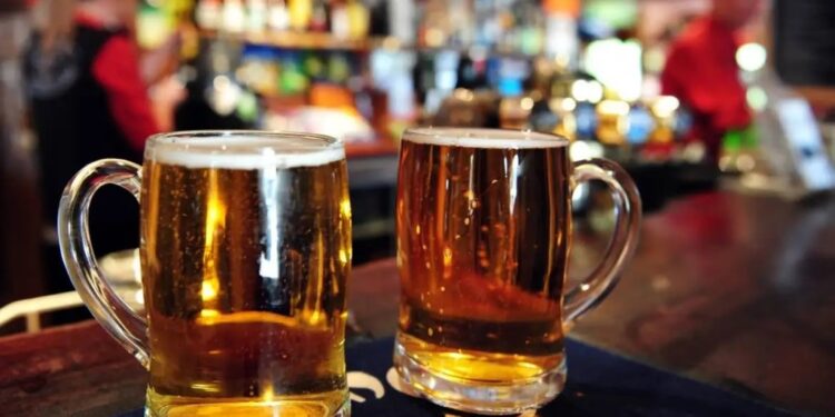 La consommation d’alcool pourrait augmenter le risque de développer plusieurs types de cancer 2 Le CIRC met en garde contre les effets cancérigènes de l’alcool