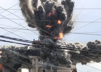 Israël lance son attaque la plus féroce contre le Liban et fragilise la trêve avec l'Iran