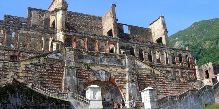 Alerte sur le Palais Sans Souci 2 𝐀𝐥𝐞𝐫𝐭𝐞 𝐬𝐮𝐫 𝐥𝐞 𝐏𝐚𝐥𝐚𝐢𝐬 𝐒𝐚𝐧𝐬 𝐒𝐨𝐮𝐜𝐢