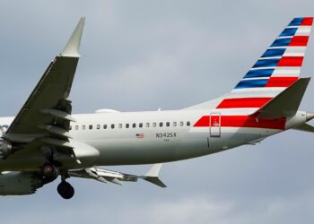 Le ministère de la Communication annonce la reprise des vols d’American Airlines